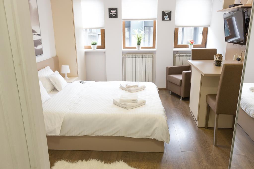 Grand Central Accommodation - Smardan Букурещ Екстериор снимка