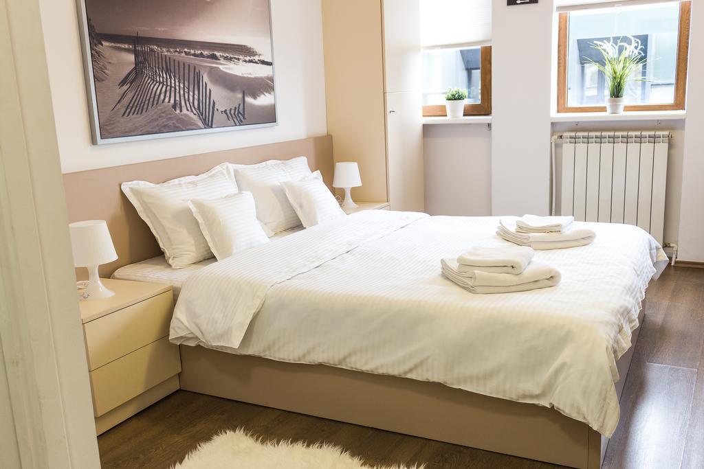 Grand Central Accommodation - Smardan Букурещ Екстериор снимка